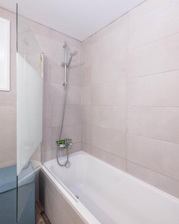 Happy Stay Apartment - Halefka Court Larnaca Exterior foto